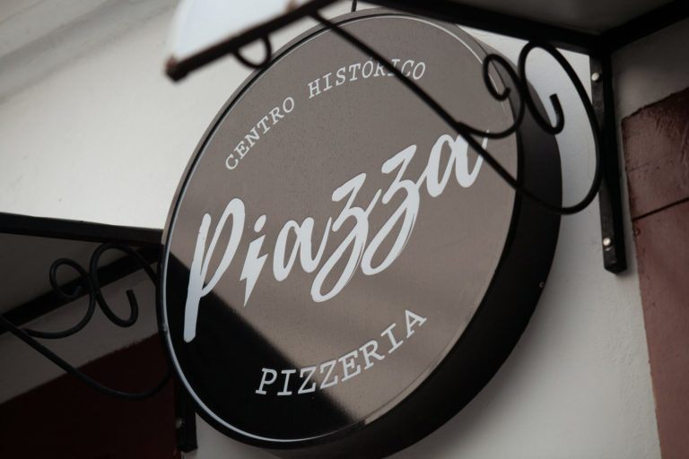 Piazza Pizzeria